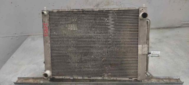 Radiador de esfriamento de motor 8200688390 RENAULT
