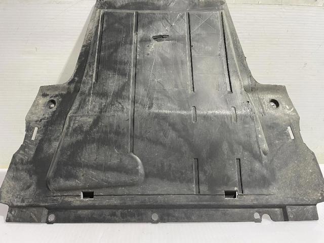Proteção de motor, de panela (da seção de motor) 8200690390 RENAULT