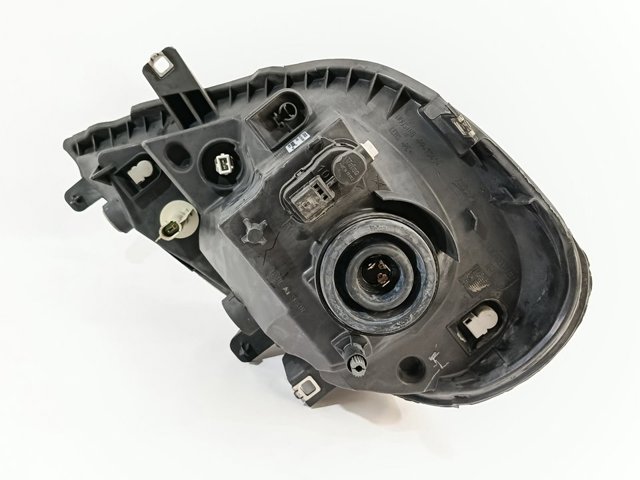 Luz direita 8200701356 RENAULT