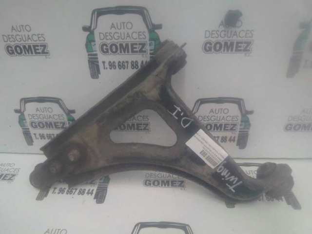 Braço oscilante inferior esquerdo de suspensão dianteira 8200737125 RENAULT