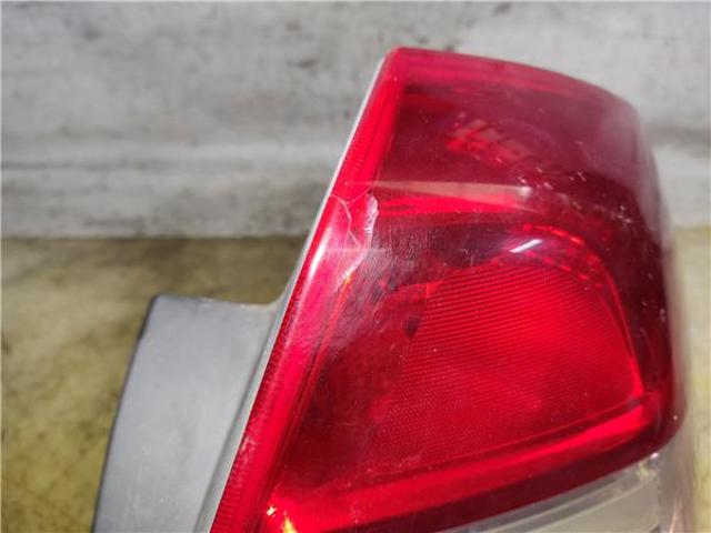 Lanterna traseira esquerda 8200757701 RENAULT
