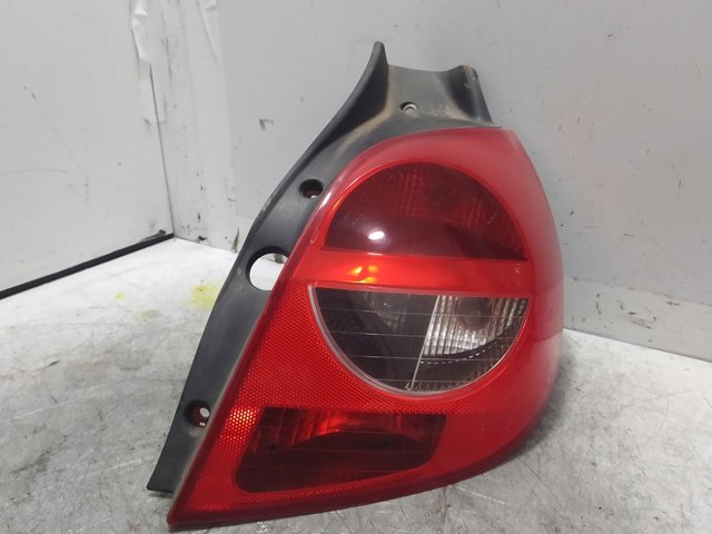 Lanterna traseira direita 8200776050 RENAULT