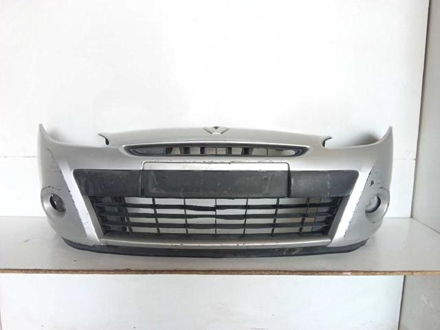 Pára-choque dianteiro 8200799930 RENAULT