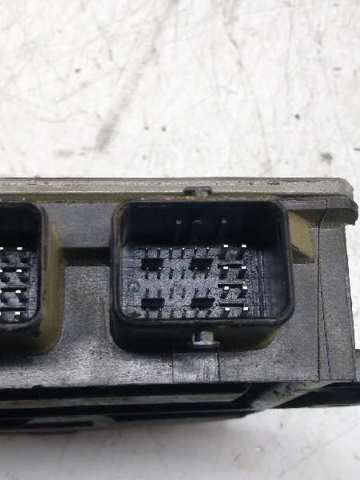 Módulo de direção (Centralina eletrônica) de motor 8200911568 RENAULT