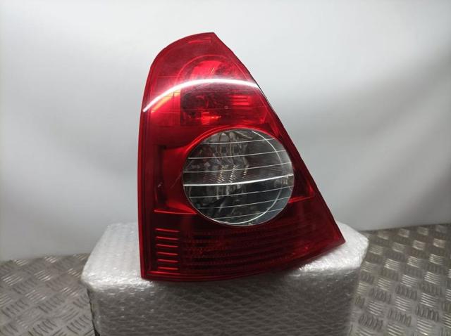 Lanterna traseira esquerda 8200917488 RENAULT