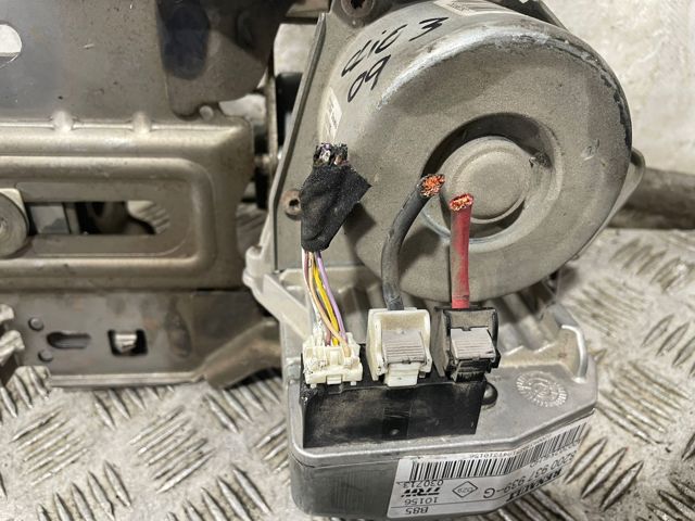 Coluna da direção 8200937939 RENAULT