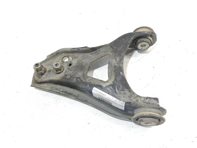 Braço oscilante inferior esquerdo de suspensão dianteira 8200942407 RENAULT