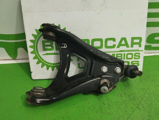 Braço oscilante inferior direito de suspensão dianteira 8200942408 RENAULT