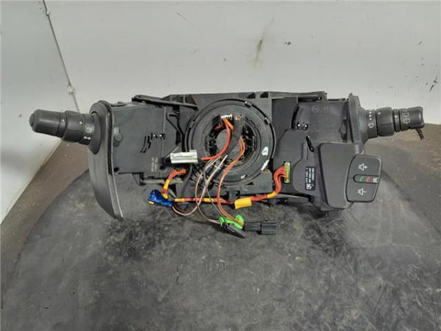8201590631 Renault (RVI)