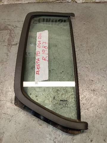 82262EB300 Nissan/Infiniti