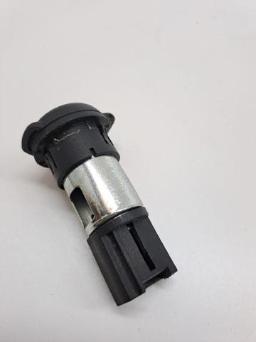 Acendedor de cigarros para Peugeot 208 CA, CC