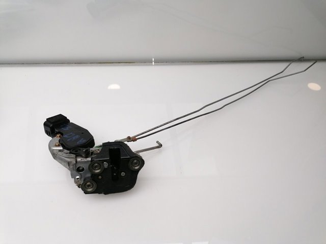 Fecho da porta traseira direita 8230165D10 SUZUKI