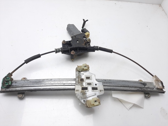824011G000 Hyundai/Kia