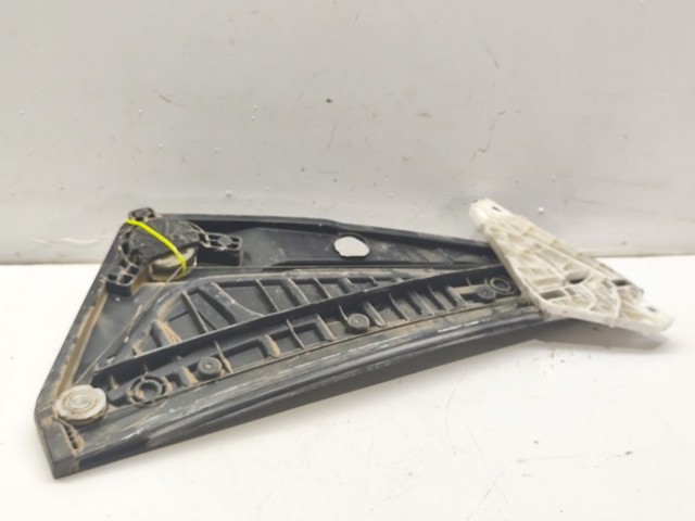 824012V010 Hyundai/Kia