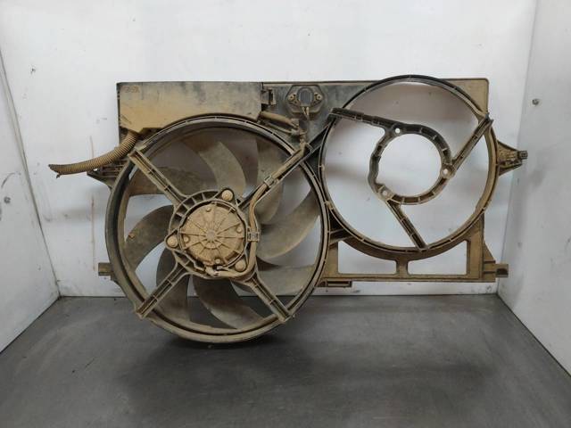 Difusor do radiador de esfriamento, montado com motor e roda de aletas 8240141 PEUGEOT