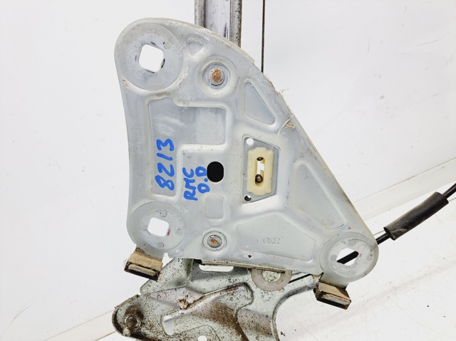 Mecanismo de acionamento de vidro da porta dianteira direita 824042C000 HYUNDAI