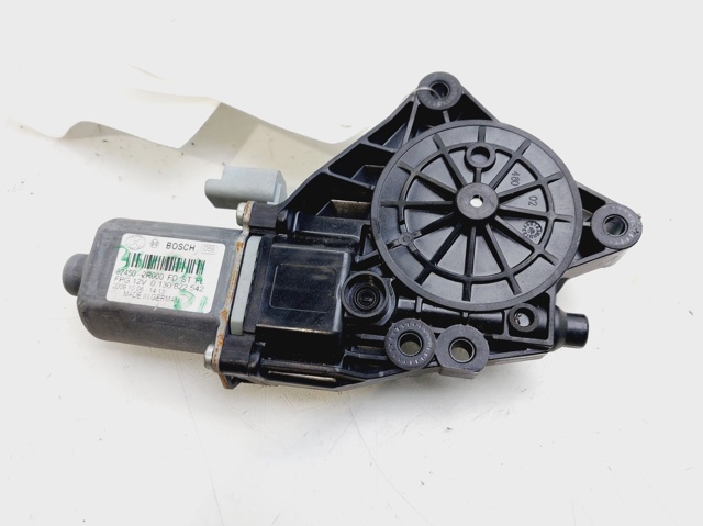 824502R000 Hyundai/Kia