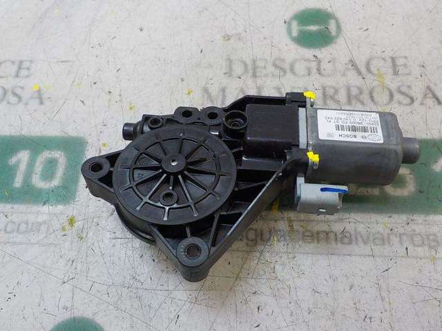 824502R000 Hyundai/Kia