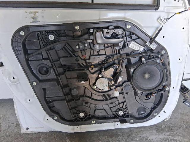 KIA Carens  ()