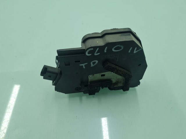 825000767R Renault (RVI)