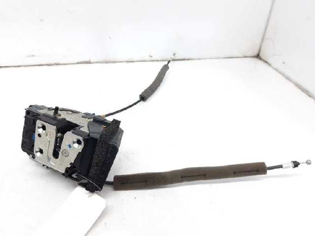 Fecho da porta traseira direita 825001KA2A NISSAN