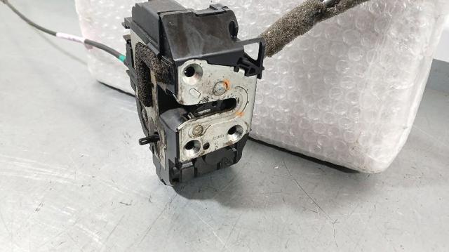 Fecho da porta traseira direita 82500JD90C NISSAN