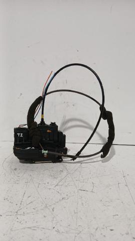 Fecho da porta traseira esquerda 82501JD90C NISSAN