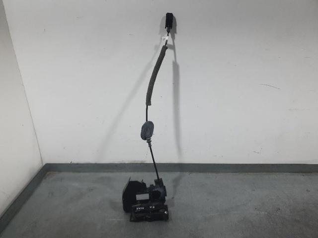 Fecho da porta traseira direita 825023014R RENAULT