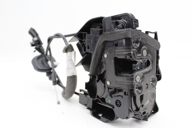 Fecho da porta traseira direita 825023014R RENAULT