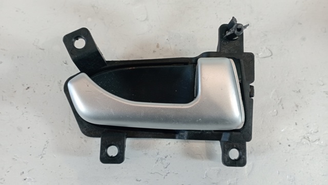826203U000 Hyundai/Kia