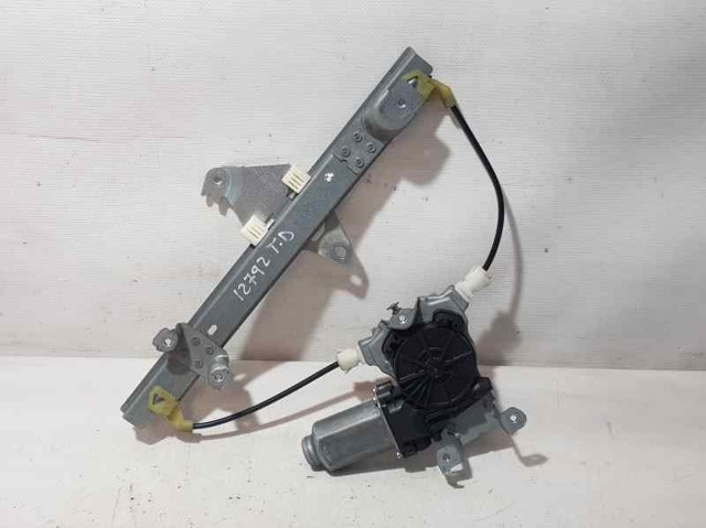 Mecanismo de acionamento de vidro da porta traseira direita 82700JD40A NISSAN