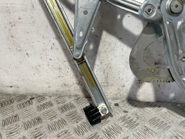 827200006R Renault (RVI)