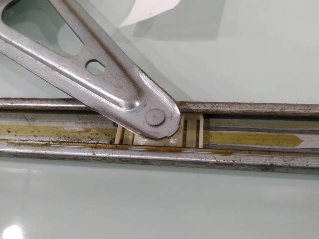 827200006R Renault (RVI)