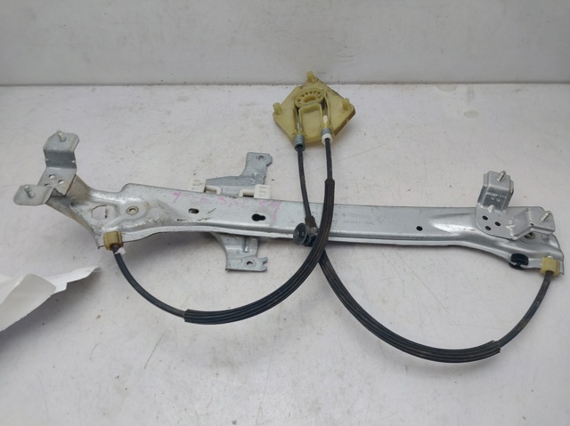 827200008R Renault (RVI)