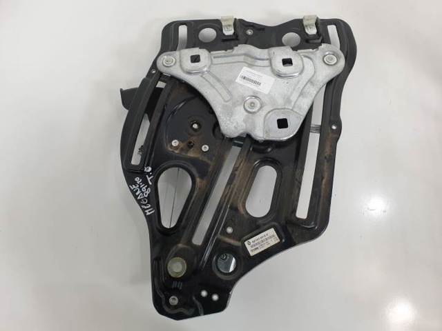 827200018R Renault (RVI)