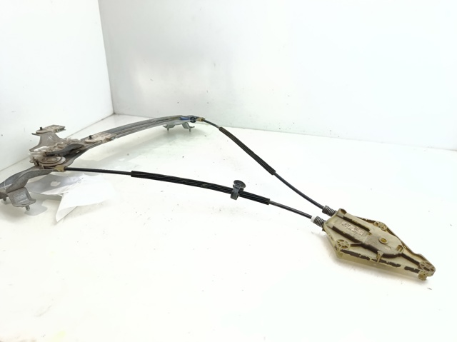 827210008R Renault (RVI)