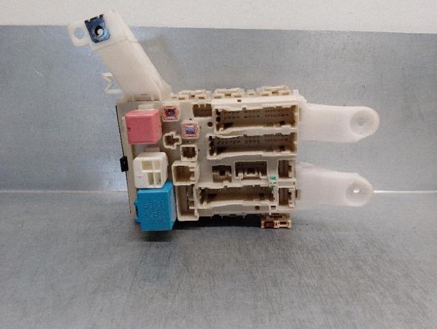 Unidade de dispositivos de segurança 827300F051C TOYOTA