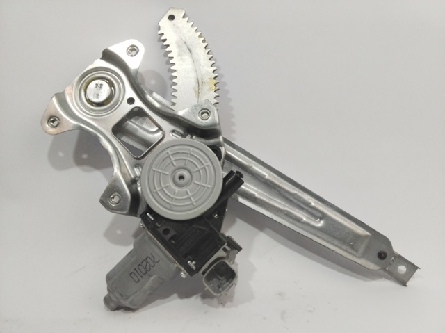 Motor de acionamento de vidro da porta traseira esquerda 82730CV01C NISSAN
