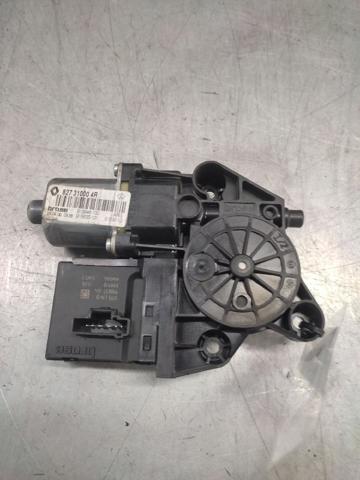 Motor de acionamento de vidro da porta traseira esquerda 827310004R RENAULT