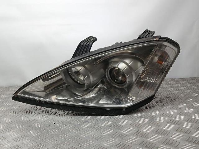 Luz esquerda 8310109101 SSANG YONG