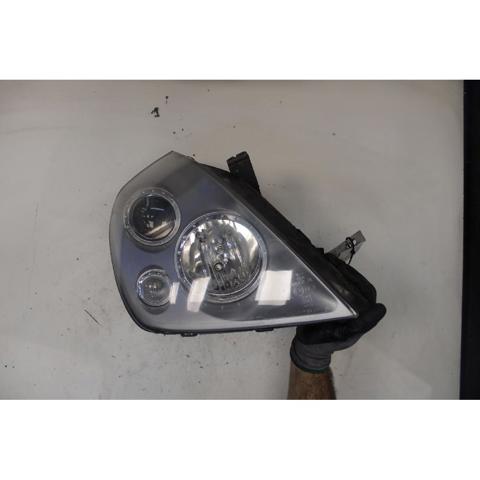 Luz direita 8310208203HBC SSANG YONG