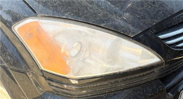 Luz direita 8310209100 SSANG YONG