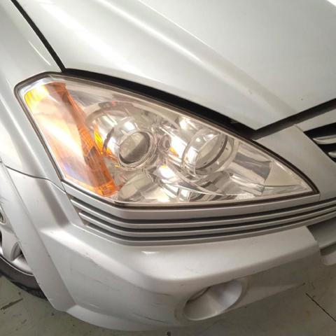 Luz direita 8310209100 SSANG YONG
