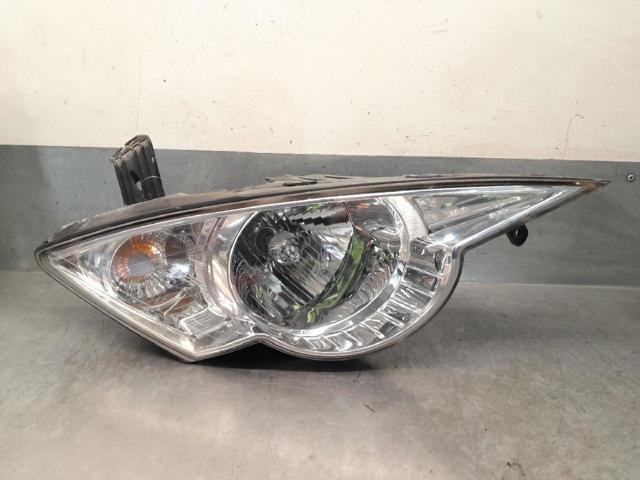 Luz direita 8310231303 SSANG YONG