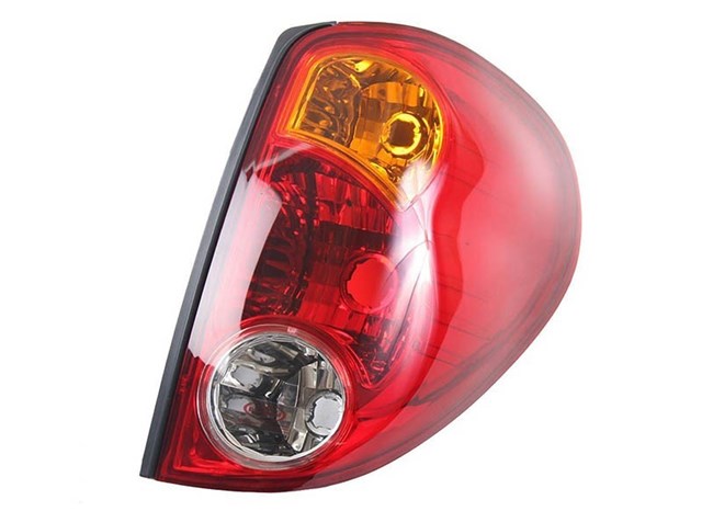Lanterna traseira direita 8330A010 MITSUBISHI