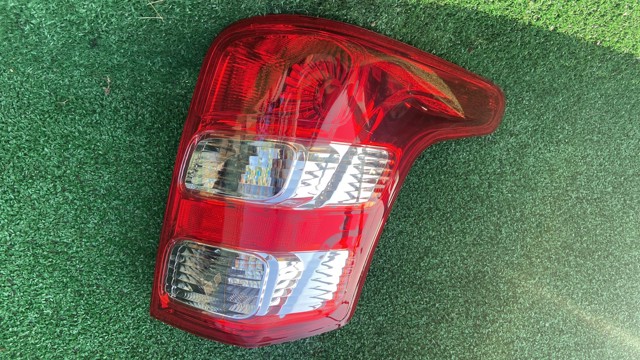 8330A944 Mitsubishi