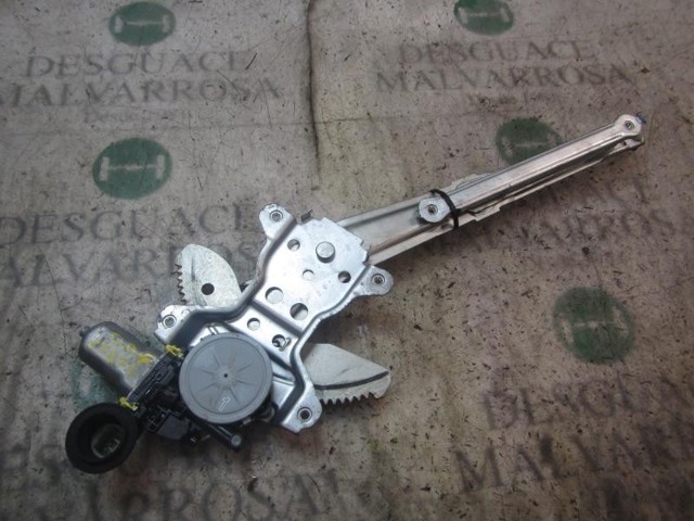 Mecanismo de acionamento de vidro da porta dianteira direita 8340163J50 SUZUKI