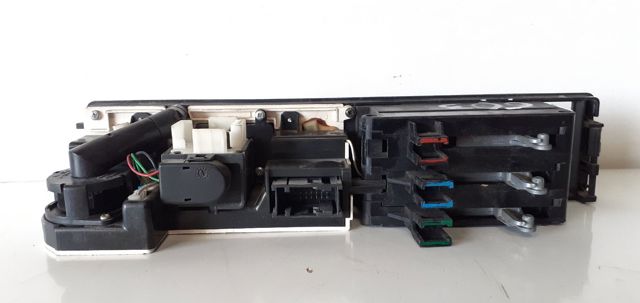 Unidade de controlo dos modos de aquecimento/condicionamento 8351110 BMW
