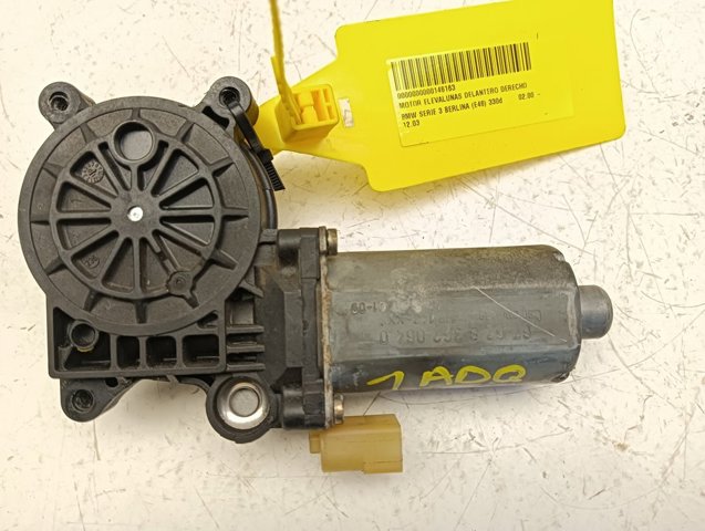 Motor de acionamento de vidro da porta traseira direita 8362064 BMW