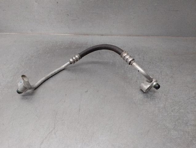 Mangueira de aparelho de ar condicionado, desde o radiador até o secador 8363237 BMW